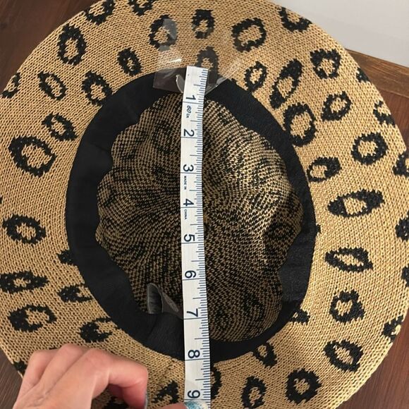 Vince Camuto Leopard Bucket Hat with V Logo - Picture 5 of 9